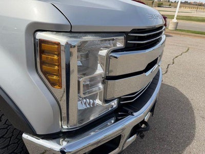 2019 Ford Super Duty F-250 SRW LARIAT 4WD Crew Cab 6.75' Box