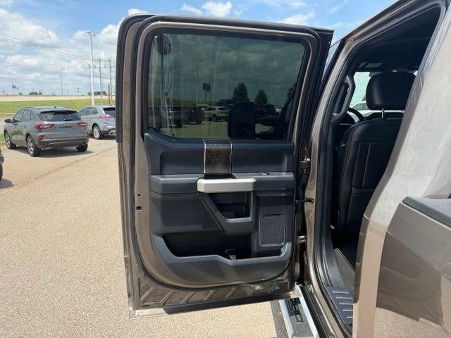 2022 Ford Super Duty F-250 SRW LARIAT 4WD Crew Cab 6.75' Box