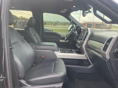 2022 Ford Super Duty F-250 SRW LARIAT 4WD Crew Cab 6.75' Box