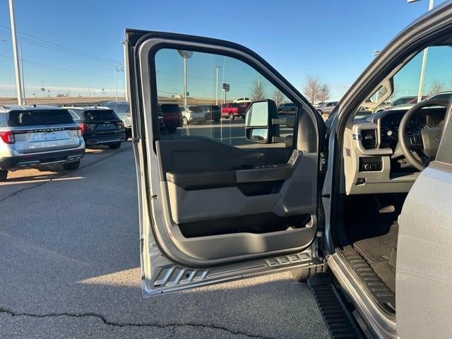 2023 Ford Super Duty F-250 SRW XL 4WD Crew Cab 6.75' Box
