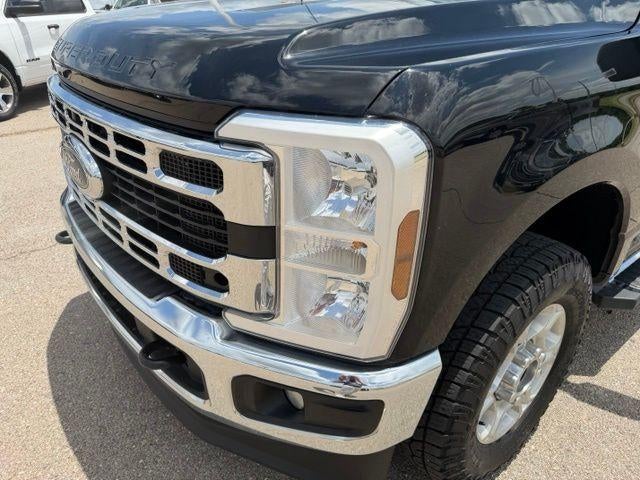 2025 Ford Super Duty F-350 SRW XLT 4WD Crew Cab 6.75' Box