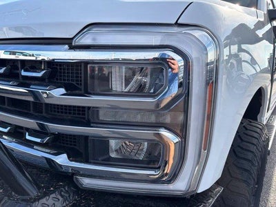 2024 Ford Super Duty F-350 SRW LARIAT 4WD Crew Cab 6.75' Box