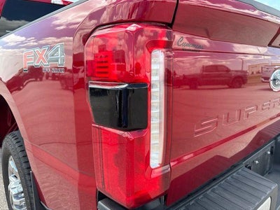 2024 Ford Super Duty F-350 SRW LARIAT 4WD Crew Cab 6.75' Box
