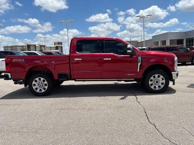 2024 Ford Super Duty F-350 SRW LARIAT 4WD Crew Cab 6.75' Box