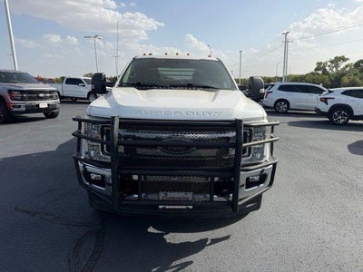 2017 Ford Super Duty F-350 DRW XLT 4WD Crew Cab 8' Box