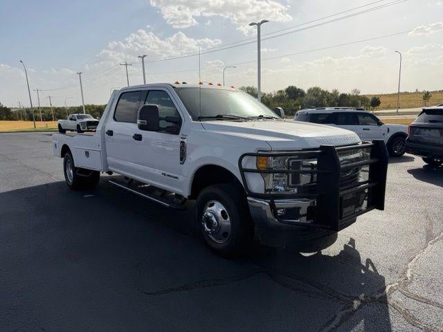 2017 Ford Super Duty F-350 DRW XLT 4WD Crew Cab 8' Box