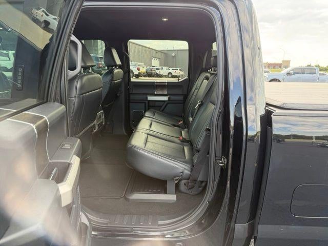2022 Ford Super Duty F-350 DRW LARIAT 4WD Crew Cab 8' Box