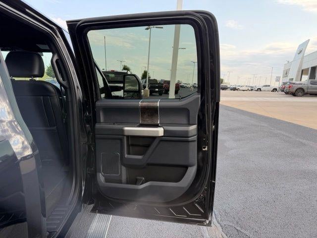 2022 Ford Super Duty F-350 DRW LARIAT 4WD Crew Cab 8' Box