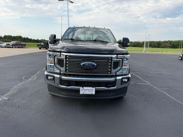 2022 Ford Super Duty F-350 DRW LARIAT 4WD Crew Cab 8' Box