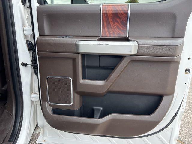 2017 Ford Super Duty F-450 DRW King Ranch 4WD Crew Cab 8' Box