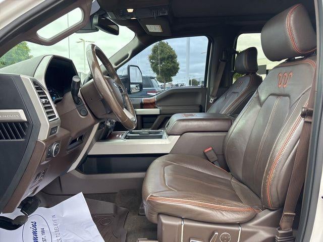 2017 Ford Super Duty F-450 DRW King Ranch 4WD Crew Cab 8' Box