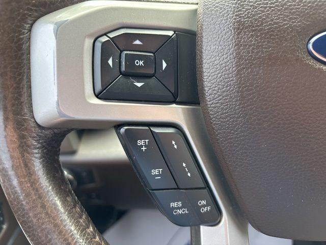 2017 Ford Super Duty F-450 DRW King Ranch 4WD Crew Cab 8' Box