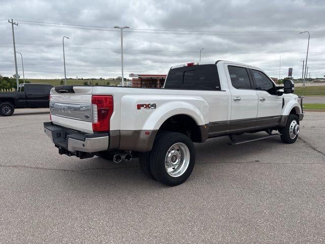 2017 Ford Super Duty F-450 DRW King Ranch 4WD Crew Cab 8' Box