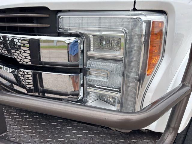 2017 Ford Super Duty F-450 DRW King Ranch 4WD Crew Cab 8' Box