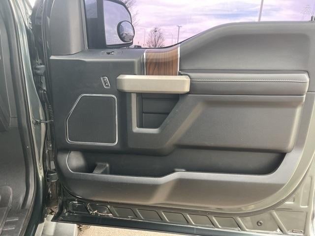 2015 Ford F-150 2WD SuperCrew 5-1/2 Ft Box Lariat