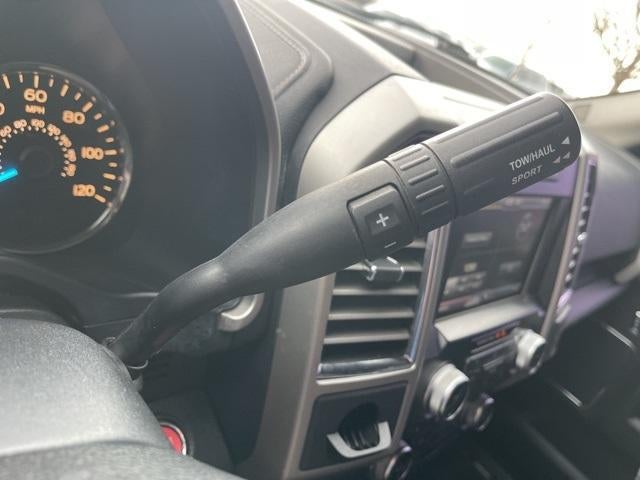 2015 Ford F-150 2WD SuperCrew 5-1/2 Ft Box Lariat