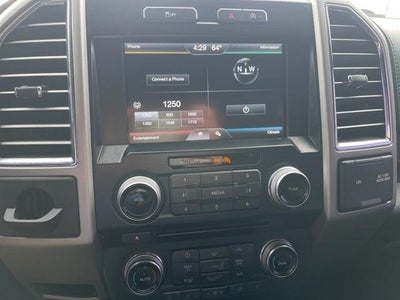 2015 Ford F-150 2WD SuperCrew 5-1/2 Ft Box Lariat