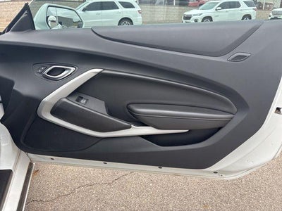 2019 Chevrolet Camaro 2dr Coupe 1LT