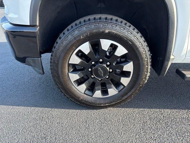 2020 Chevrolet Silverado 2500 HD Crew Cab Standard Box 4-Wheel Drive Custom