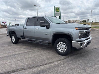 2024 Chevrolet Silverado 3500 HD Crew Cab Long Box 4-Wheel Drive LT