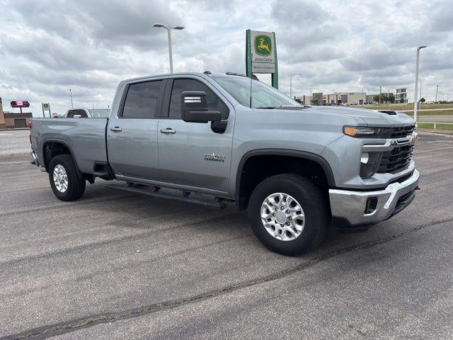 2024 Chevrolet Silverado 3500 HD Crew Cab Long Box 4-Wheel Drive LT