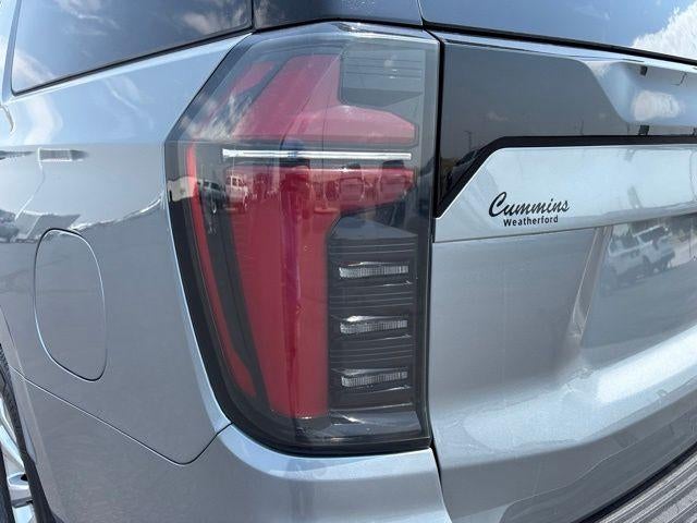 2025 Chevrolet Suburban 4WD LT