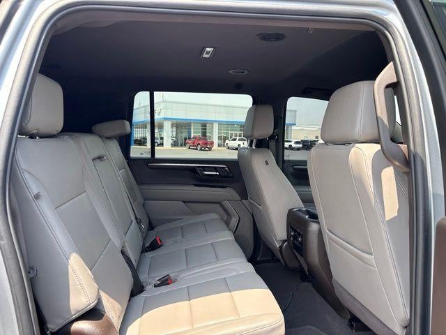 2025 Chevrolet Suburban 4WD LT