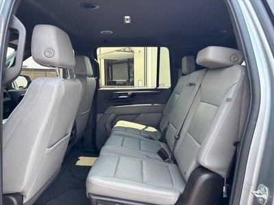 2025 Chevrolet Suburban 4WD LT