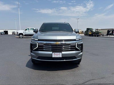 2025 Chevrolet Suburban 4WD LT