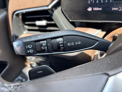 2025 Chevrolet Suburban 4WD LT