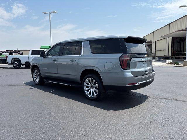 2025 Chevrolet Suburban 4WD LT