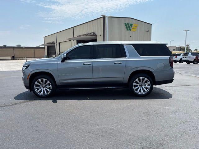 2025 Chevrolet Suburban 4WD LT