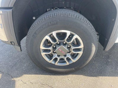 2025 GMC Sierra 3500HD Regular Cab Long Box 4-Wheel Drive Pro