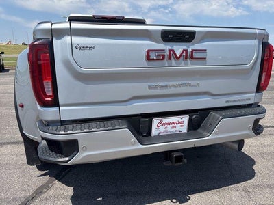 2022 GMC Sierra 3500HD Crew Cab Long Box 4-Wheel Drive Denali