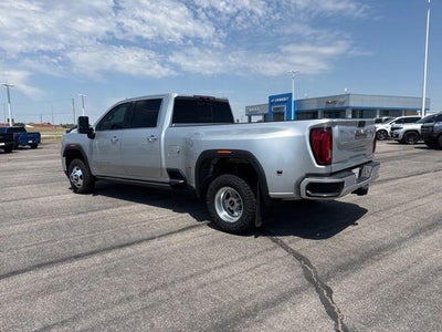 2022 GMC Sierra 3500HD Crew Cab Long Box 4-Wheel Drive Denali