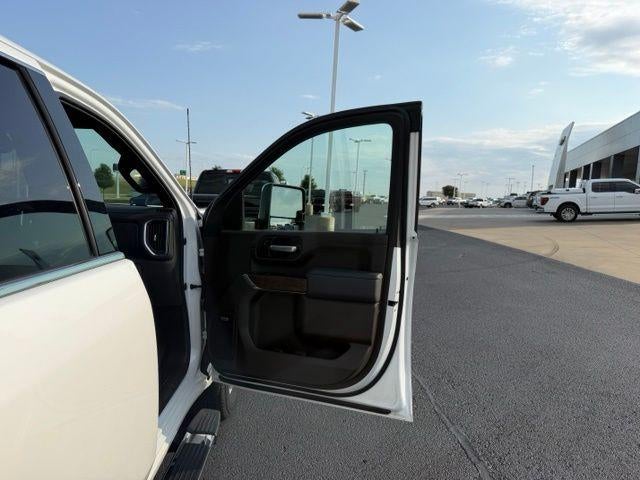 2020 GMC Sierra 3500HD Crew Cab Long Box 4-Wheel Drive Denali