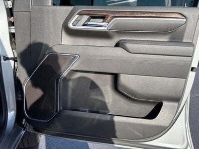 2025 GMC Sierra 3500HD Crew Cab Long Box 4-Wheel Drive SLE