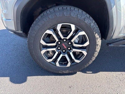 2025 GMC Canyon Crew Cab Short Box 4-Wheel Drive AT4