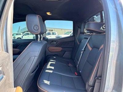 2025 GMC Canyon Crew Cab Short Box 4-Wheel Drive AT4