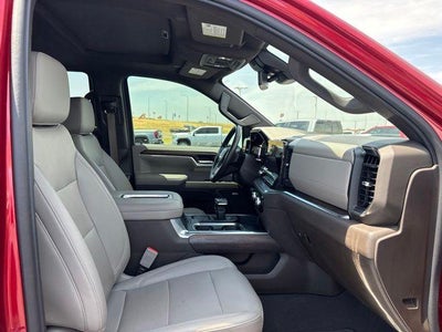 2022 GMC Sierra 1500 Crew Cab Short Box 4-Wheel Drive SLT