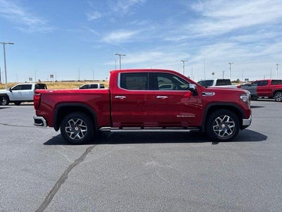 2022 GMC Sierra 1500 Crew Cab Short Box 4-Wheel Drive SLT