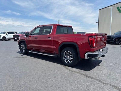 2022 GMC Sierra 1500 Crew Cab Short Box 4-Wheel Drive SLT