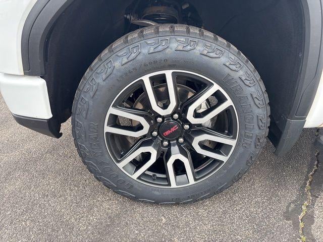 2023 GMC Sierra 1500 Crew Cab Short Box 4-Wheel Drive AT4
