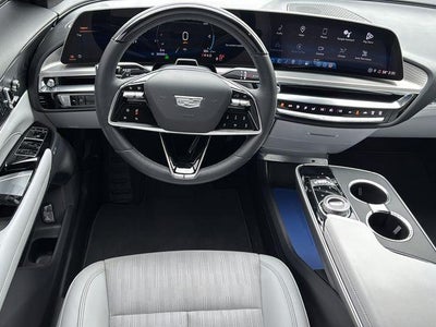 2024 Cadillac LYRIQ 4dr Luxury w/1SD