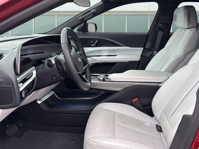 2024 Cadillac LYRIQ 4dr Luxury w/1SD