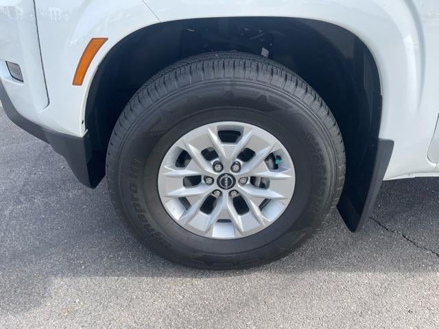2024 Nissan Frontier Crew Cab 4x2 SV