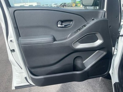 2024 Nissan Frontier Crew Cab 4x2 SV