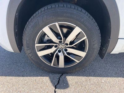 2022 Volkswagen Atlas Cross Sport 2.0T SEL R-Line Black 4MOTION