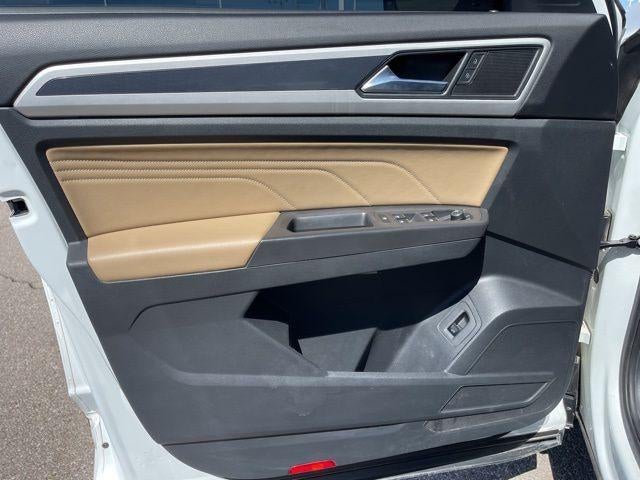 2022 Volkswagen Atlas Cross Sport 2.0T SEL R-Line Black 4MOTION