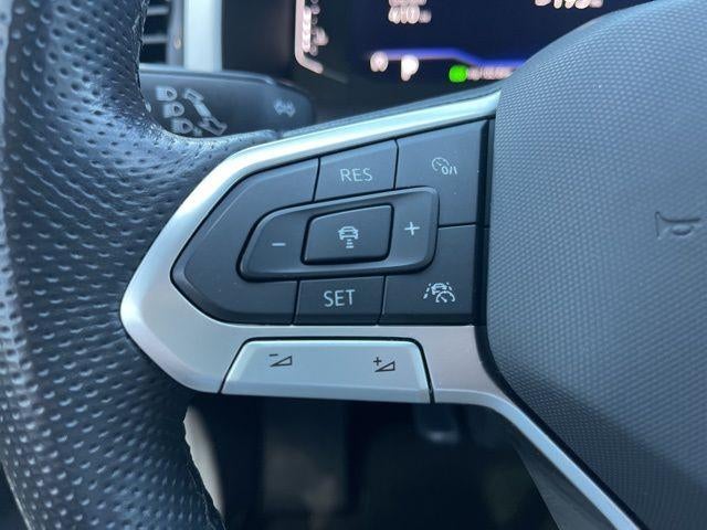 2022 Volkswagen Atlas Cross Sport 2.0T SEL R-Line Black 4MOTION